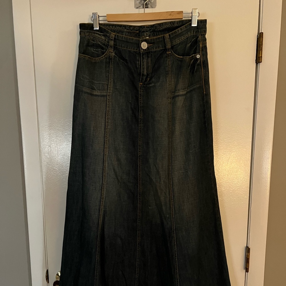 BCBG Max Azria Denim Maxi Skirt SZ 30, EUC